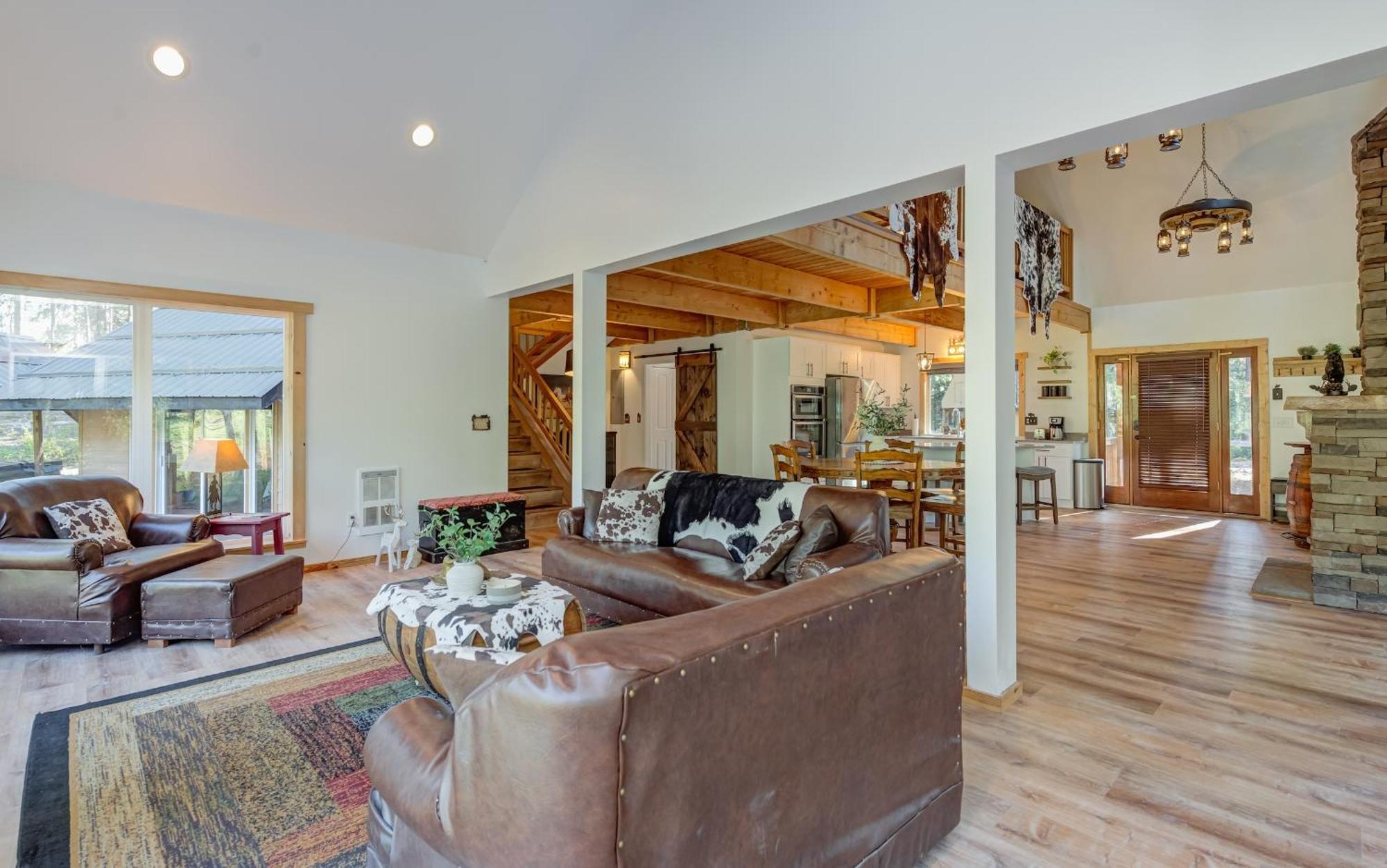 Holiday home Serene Waterfront With Sauna & Access Leavenworth