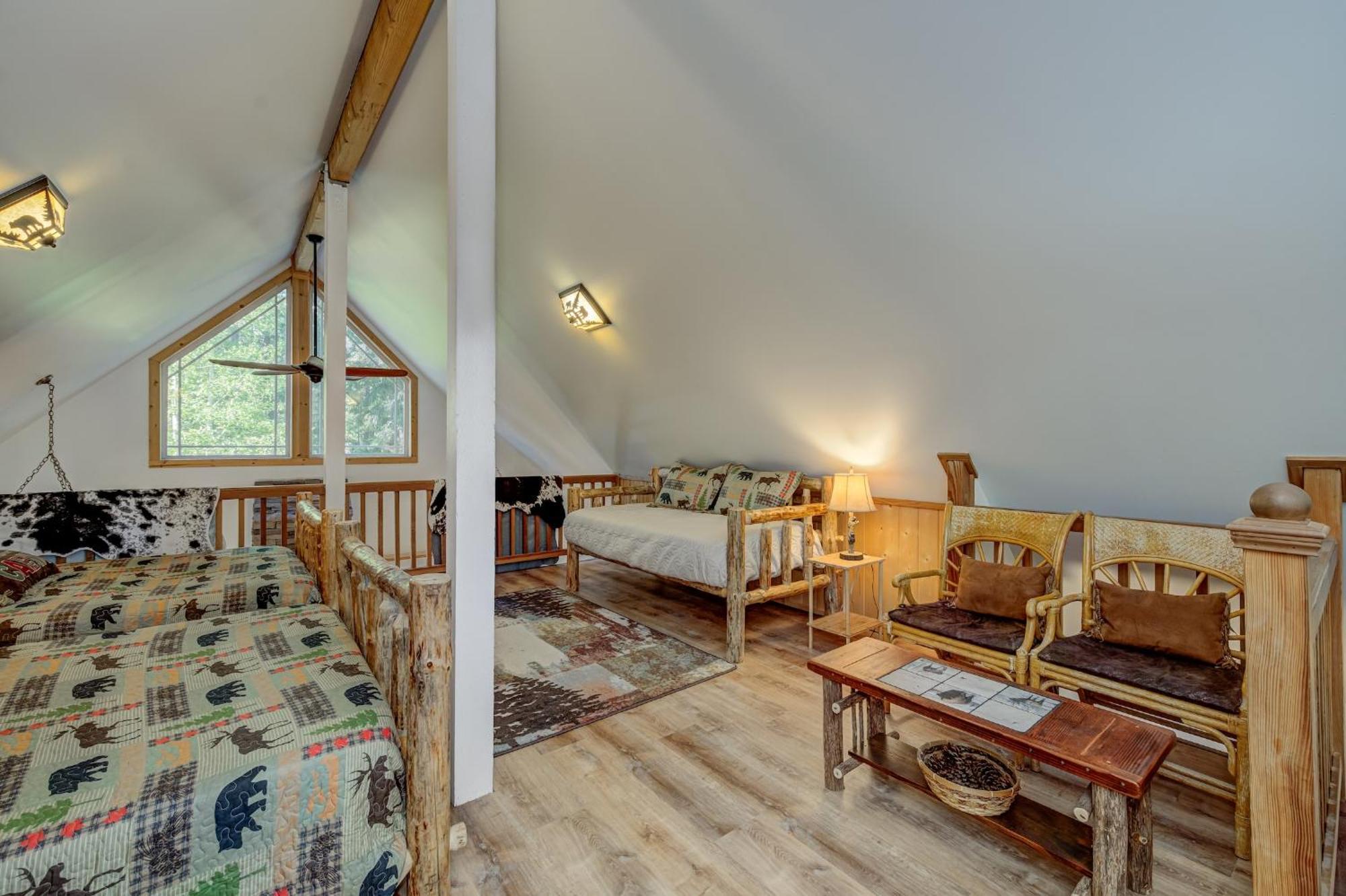 Serene Waterfront With Sauna & Access Holiday home Leavenworth