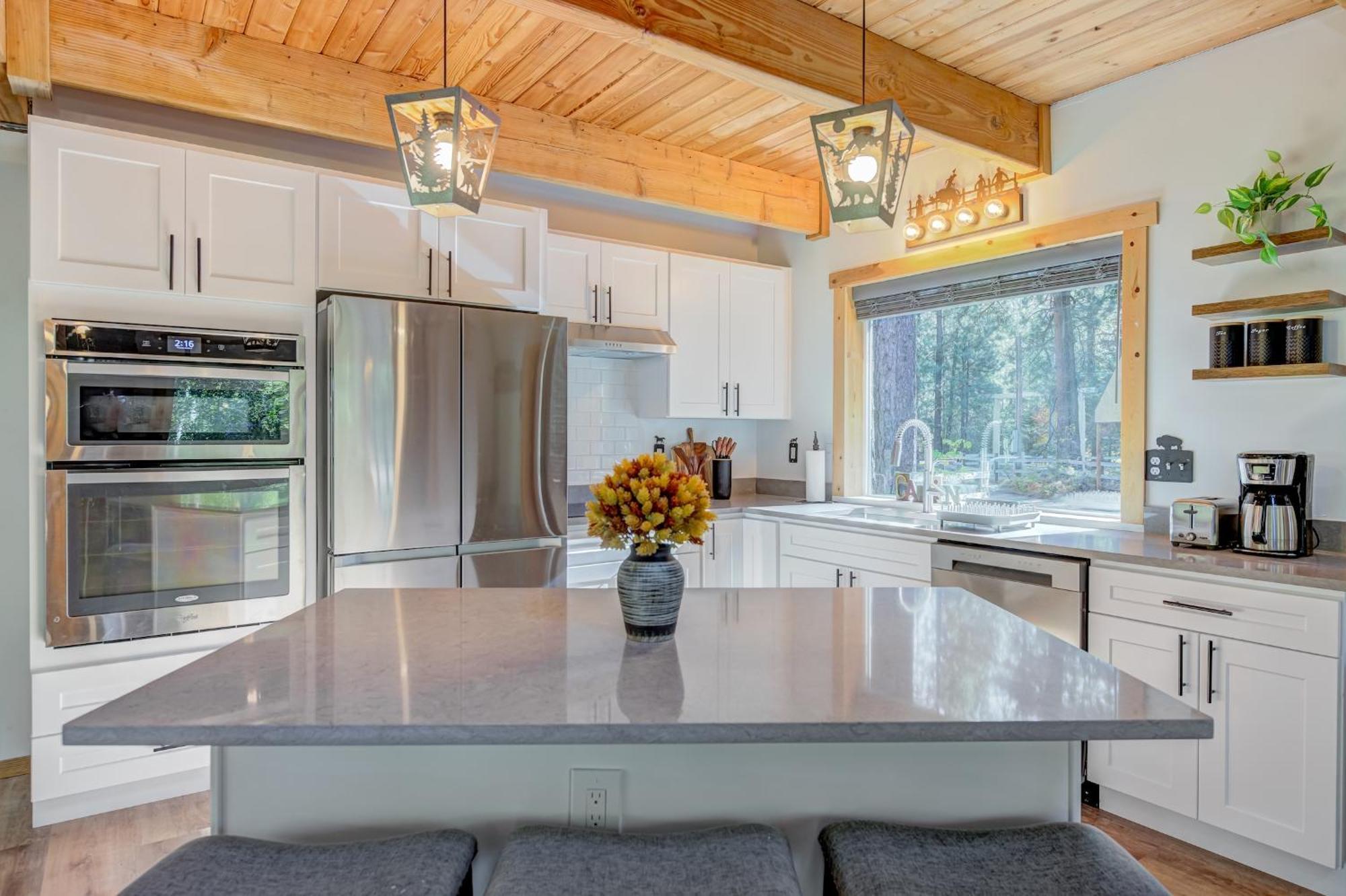 Serene Waterfront With Sauna & Access Holiday home Leavenworth