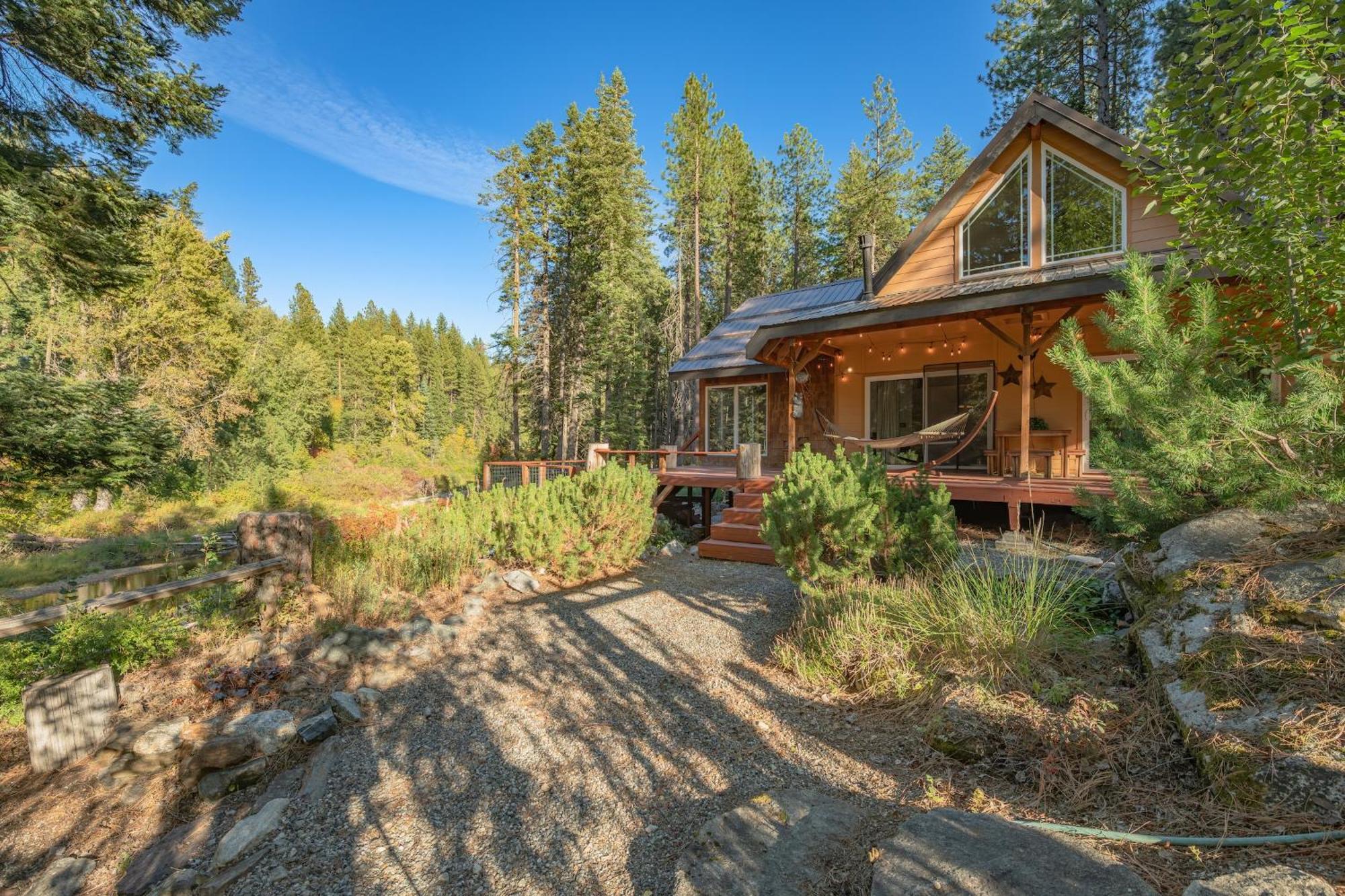 Serene Waterfront With Sauna & Access * Leavenworth