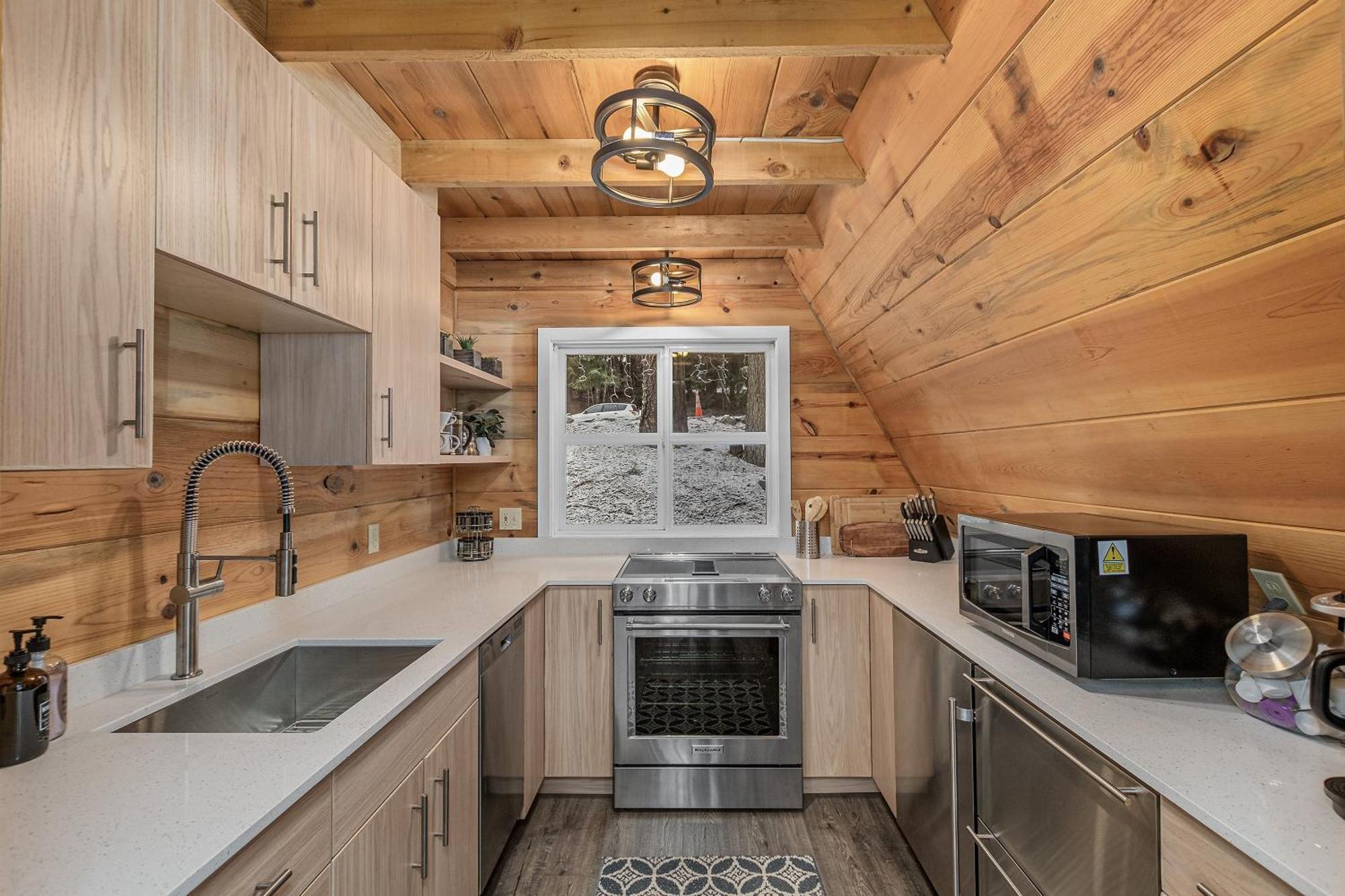 Holiday home Doc Roy's Legacy On Fish By Nw Comfy