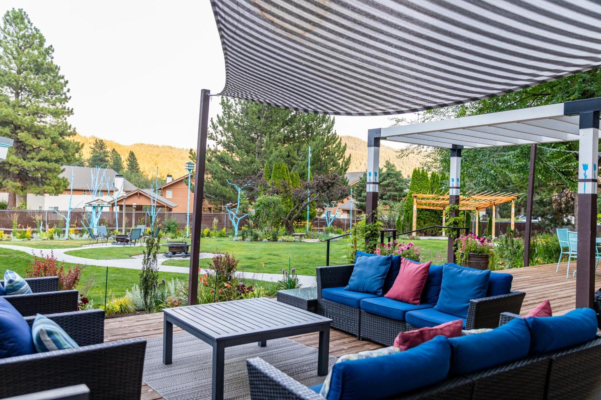 Blue Elk Inn
