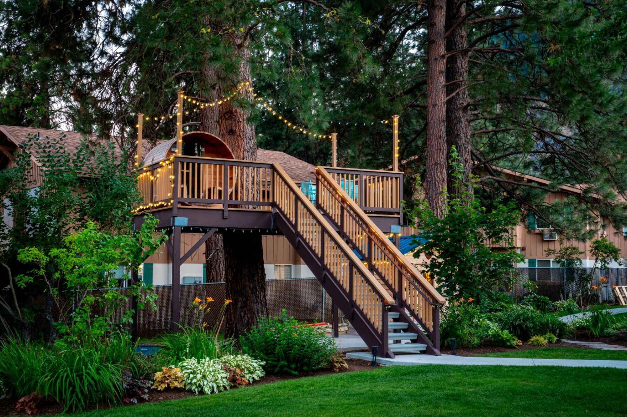 Inn Blue Elk 3*