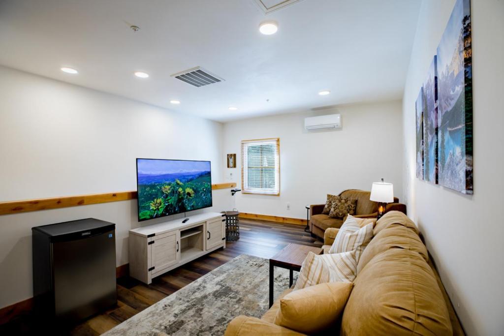 Enchantment - 5 Min Walk To Downtown Homestay