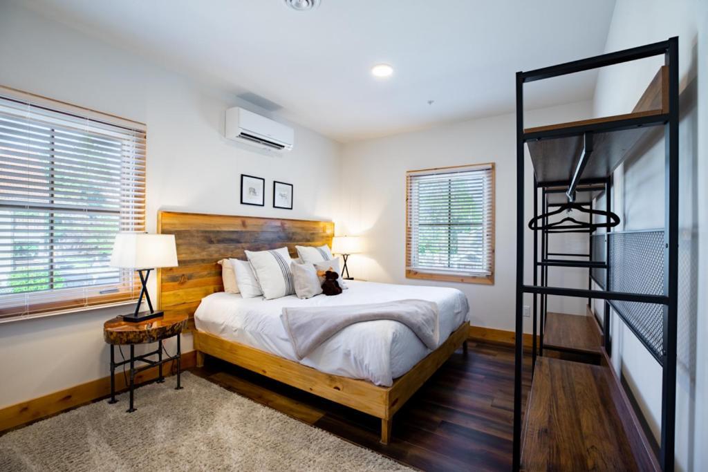 Enchantment - 5 Min Walk To Downtown Homestay