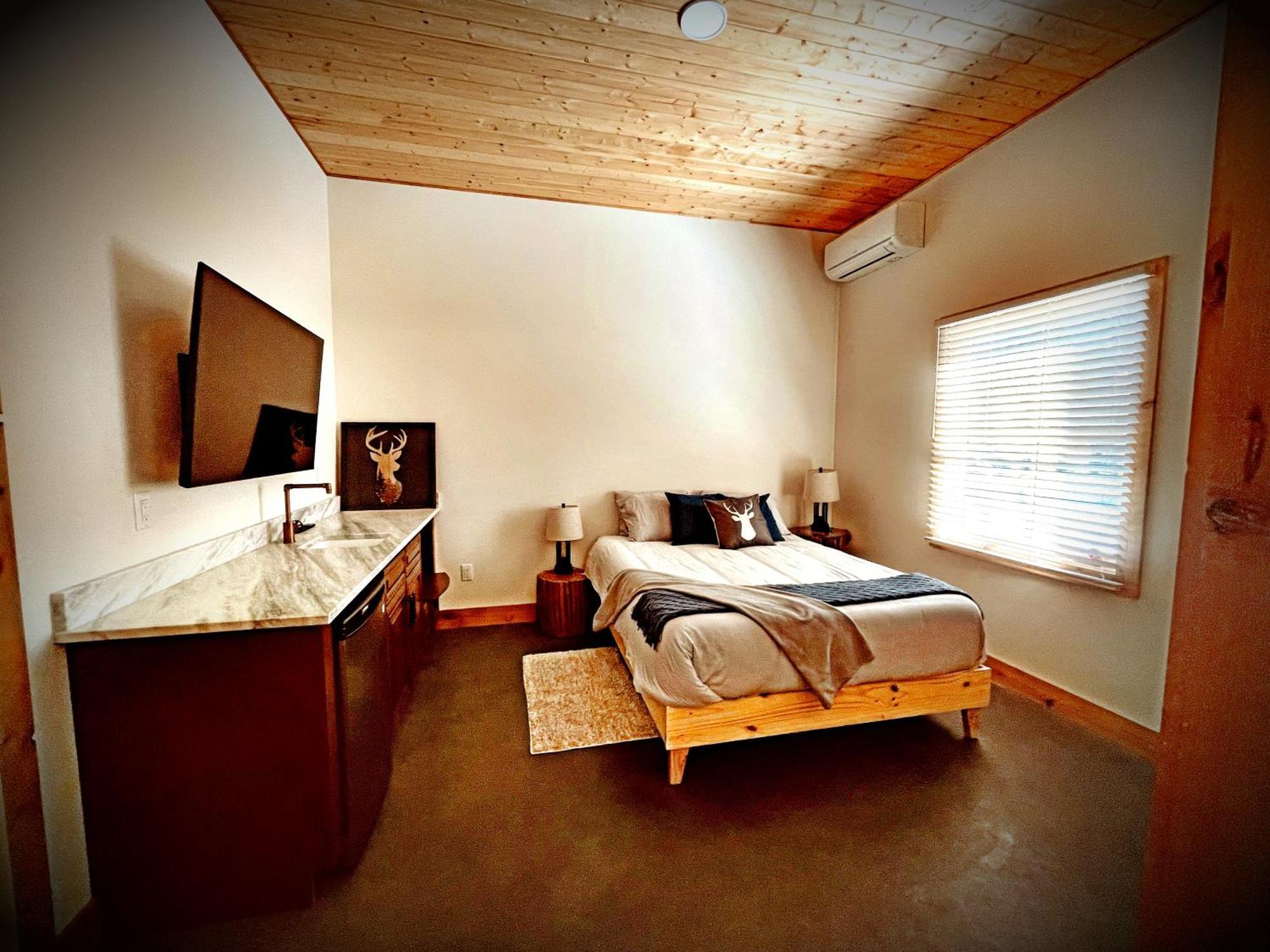 Enchantment - 5 Min Walk To Downtown Homestay *