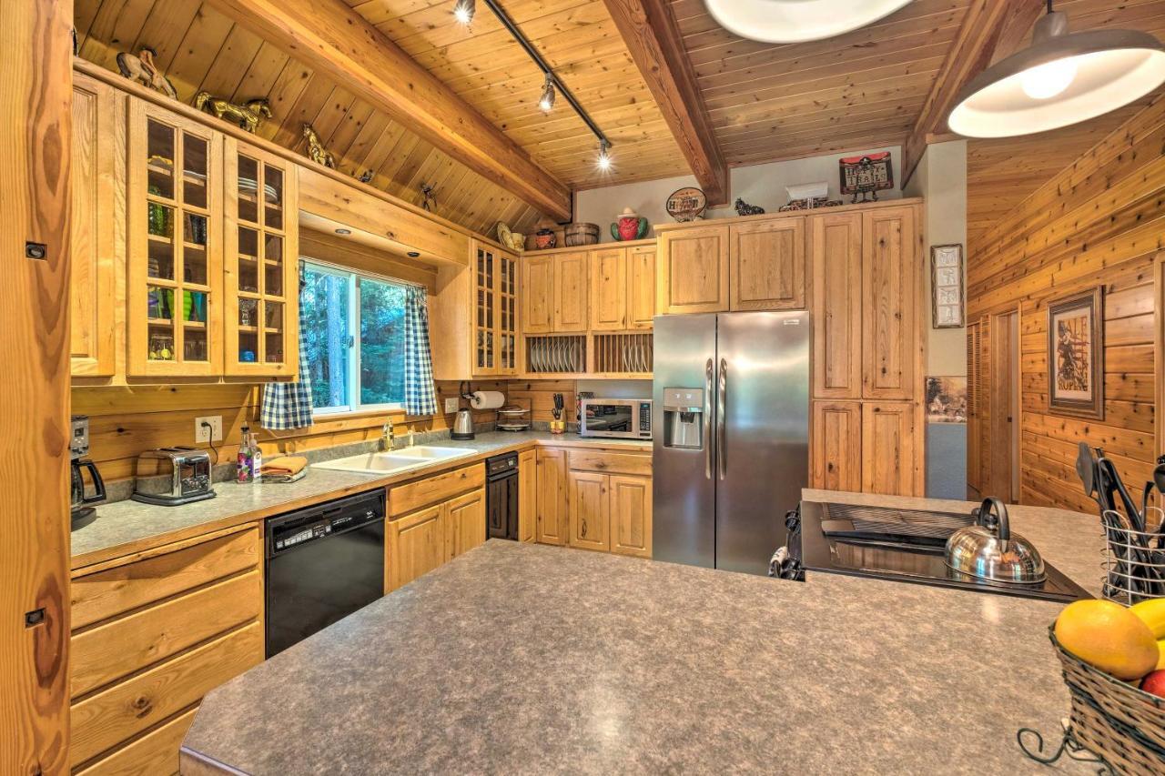 Holiday home Secluded Cabin On Chiwawa River! Leavenworth