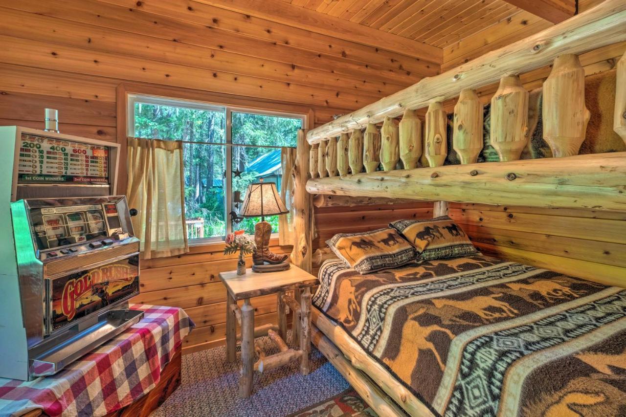Secluded Cabin On Chiwawa River! Holiday home *