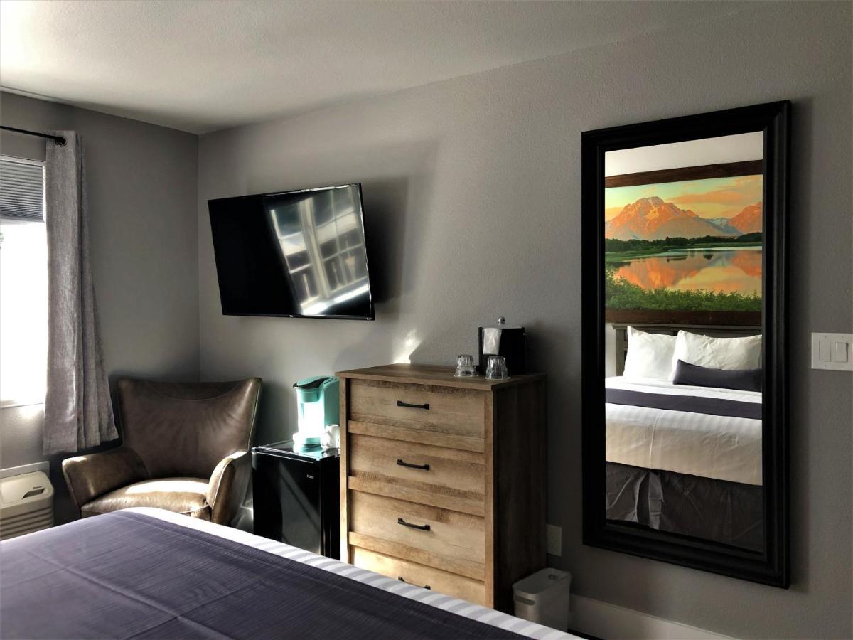 Blue Elk 3*